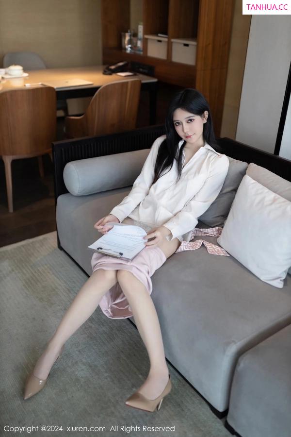   [XiuRen]高清写真图 2024.01.05 No.7922 幼幼 美腿丝袜第7张图片